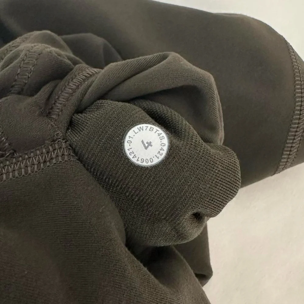 lululemon align 8” shorts - Picture 2 of 3